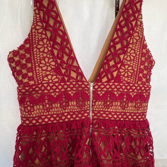 ASOS Boohoo Red Lace Midi Dress - Picture 6 of 7